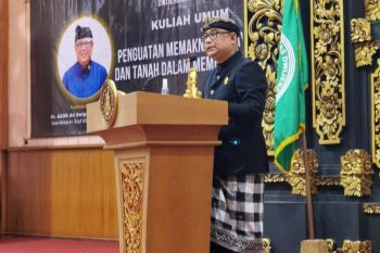 Koordinator Stafsus Presiden beri kuliah umum di Universitas Dwijendra