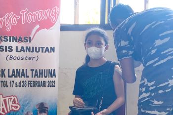 Lanal Tahuna laksanakan Serbuan Vaksinasi COVID-19 di sekolah