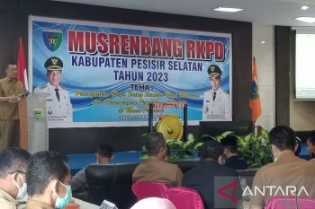 Bupati Pesisir Selatan tegaskan OPD mesti punya target kinerja
