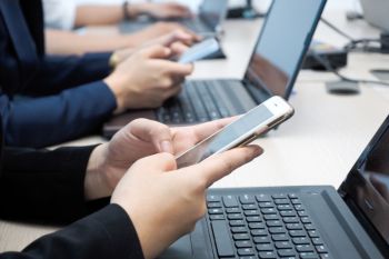 Tips transaksi keuangan mudah dan aman jelang Lebaran