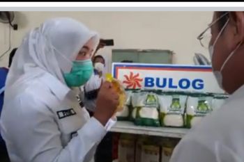 Wawako Palembang cek stok sembako  Bulog persiapan Ramadhan