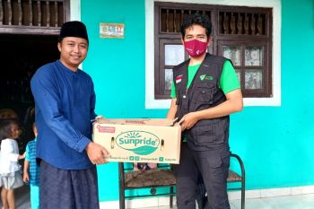 Sunpride bersama Dompet Dhuafa salurkan donasi buah