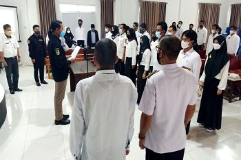 Tiga pengurus Karang Taruna di Teweh Tengah dikukuhkan