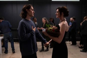 Jared Leto &amp; Anne Hathaway membagikan kesan main di serial "WeCrashed"