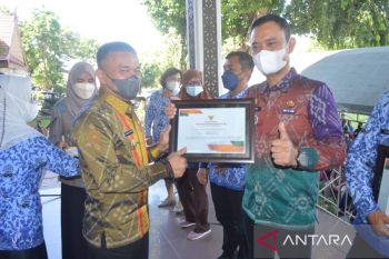 Kecamatan Palu Selatan dapat penghargaan partisipasi meningkatkan PAD