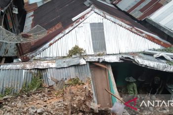 BPBD Sumsel kirim bantuan logistik korban longsor  Desa Pulau Panggung