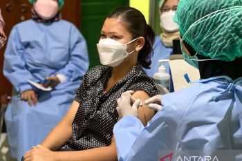 Yogyakarta memastikan stok vaksin cukup untuk vaksinasi penguat