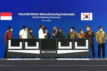 Presiden Jokowi resmikan mobil listrik rakitan Indonesia, PLN siap dukung infrastruktur dan pasokan listrik