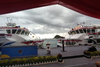 Kemenhub hibahkan dua kapal bottom glass untuk Labuan Bajo