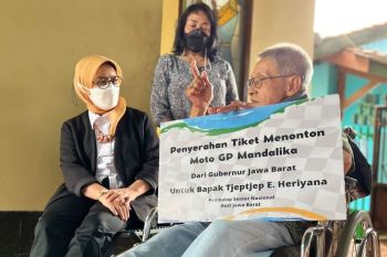 Legenda balap motor Indonesia Tjetjep Heriyana senang dapat tiket MotoGP dari Ridwan Kamil