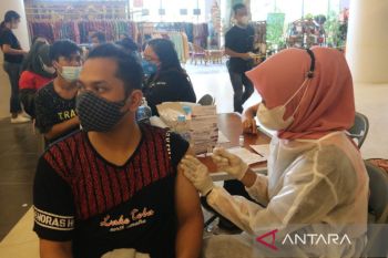 Kepri gesa vaksinasi penguat demi kelonggaran tes PCR wisman