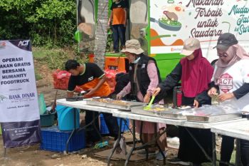 ACT NTB-Bank Dinar menyediakan layanan makan gratis bagi penonton MotoGP