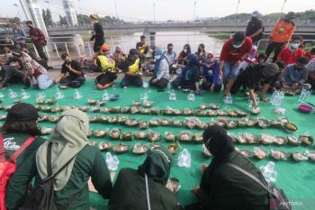 Peringatan Berdirinya Jembatan Lama Kediri