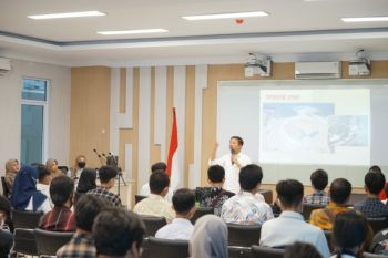 Anggota DPR menyoroti kemelut minyak goreng tak kunjung selesai
