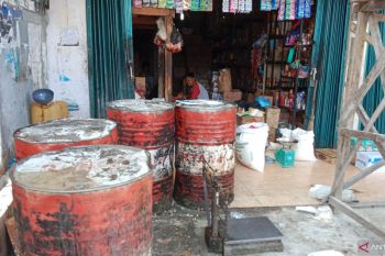 Stok minyak goreng di Lubukbasung Agam kosong