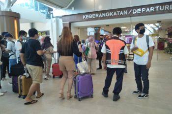 Penonton MotoGP mulai pulang kampung