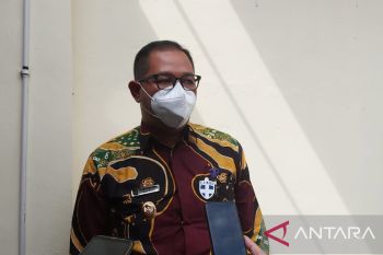 Pemkab Kulon Progo melonggarkan kegiatan masyarakat setelah turun level