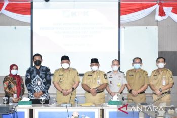 KPK datangi Bupati Kampar, ada apa?