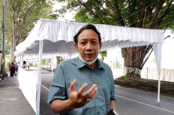 Disdag Mataram pasang spanduk penetapan HET minyak goreng curah