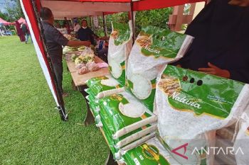 Pemprov Sulteng  pamerkan komoditas hasil pertanian lewat pasar tani