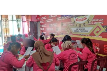 Warga binaan Lapas Perempuan ikuti ujian paket A, B dan C