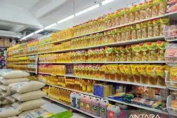 Kemarin, dugaan kartel minyak goreng sampai sidang Munarman