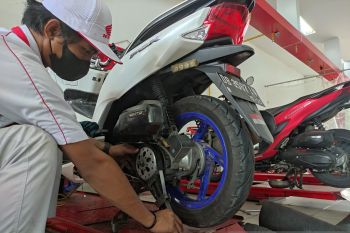 Servis Motor Honda di AHASS Dapatkan Berbagai Promo hingga Cashback 65%