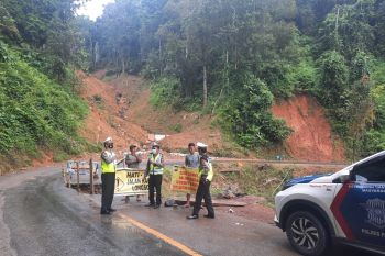 Ditlantas Polda Sulsel survei jalan rusak di sejumlah kabupaten