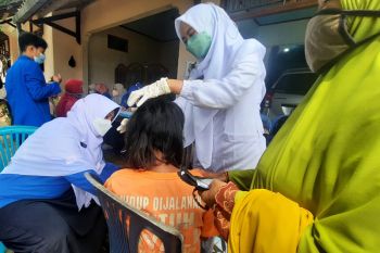 Fikes UMP terjunkan tim pemantau kesehatan korban banjir di Banyumas
