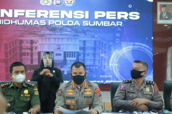 Densus 88 tangkap dua pria diduga pelaku teror di Sumbar