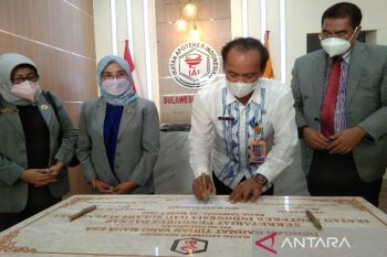 Ketum IAI minta apoteker di Sulawesi Tenggara profesional dan bertanggung jawab