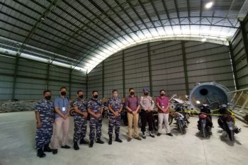 TNI AL amankan 26 kendaraan dan 10 ton minyak goreng di Labuan Bajo