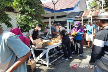 Disperindag Sultra bersama distributor kembali gelar pasar murah