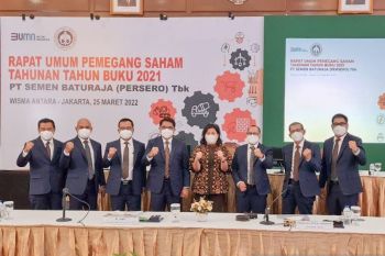 Semen Baturaja rombak direksi dan komisaris