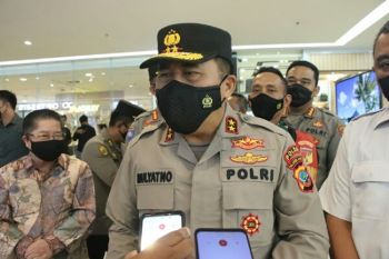 Polda Sulut gelar vaksinasi massal di pusat perbelanjaan Mantos