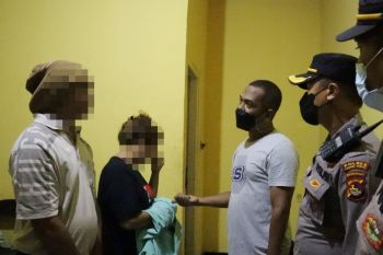 Waduh! dua pasangan mesum diciduk polisi di kamar Hotel di Lombok Tengah