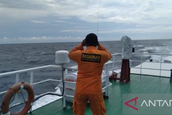 Tim SAR gabungan masih cari delapan penumpang speedboat tenggelam di SBT Maluku