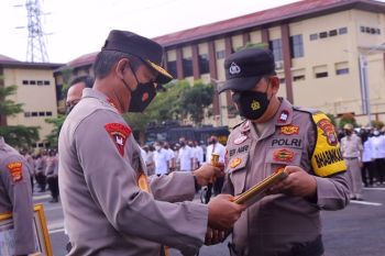 Kapolda Lampung beri penghargaan kepada 80 anggota berprestasi