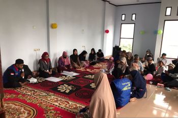 KKN Universitas Alkhairaat  gencarkan kampanye stop kekerasan anak