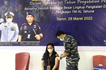 Lantamal VIII terus laksanakan vaksinasi dosis pertama hingga ketiga