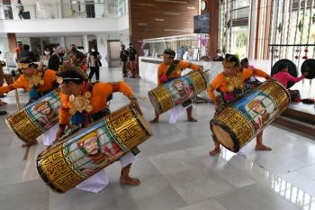 Atraksi gendang beleq mengiringi pertemuan pertama DEWG G20 di Lombok