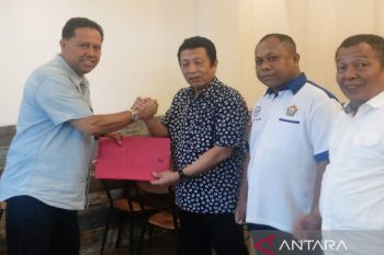 Putra Gubernur Sultra mendaftar calon ketua KONI Sultra