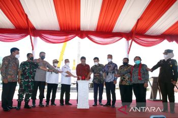 Pemprov dan Polda Riau siap kawal investasi pabrik kertas ini