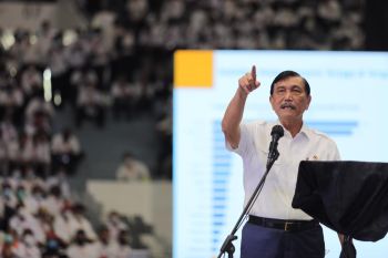Menko Marves ungkap perlunya transformasi digital di sektor transportasi
