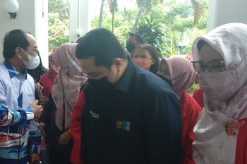 Beri kuliah umum di Unhas, Erick Tohir sebut para petinggi milenial BUMN