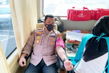 Donor darah ke 122, Kabid Humas Polda Lampung apresiasi Akper Bunda Delima