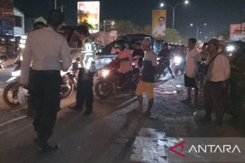 Sepeda motor vs truk di Pekanbaru, korban tewas di tempat