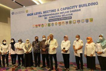 Wagub Sumsel ingatkan warga bijak dalam belanja kebutuhan pokok