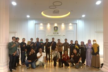 Wartawan DPRD Sumbar lakukan kunjungan ke DPRD Kepri