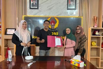 KONI Bengkalis terima SK Pengkab Perwosi